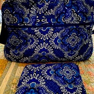 Vera Bradley large weekender w matching tablet coverGood condition clean no tear